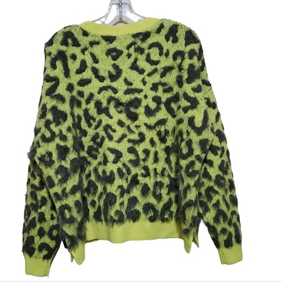 DKNY Jeans Womens Animal Print LongSleeve Pullover Sweater Sz Large - Picture 4 of 9